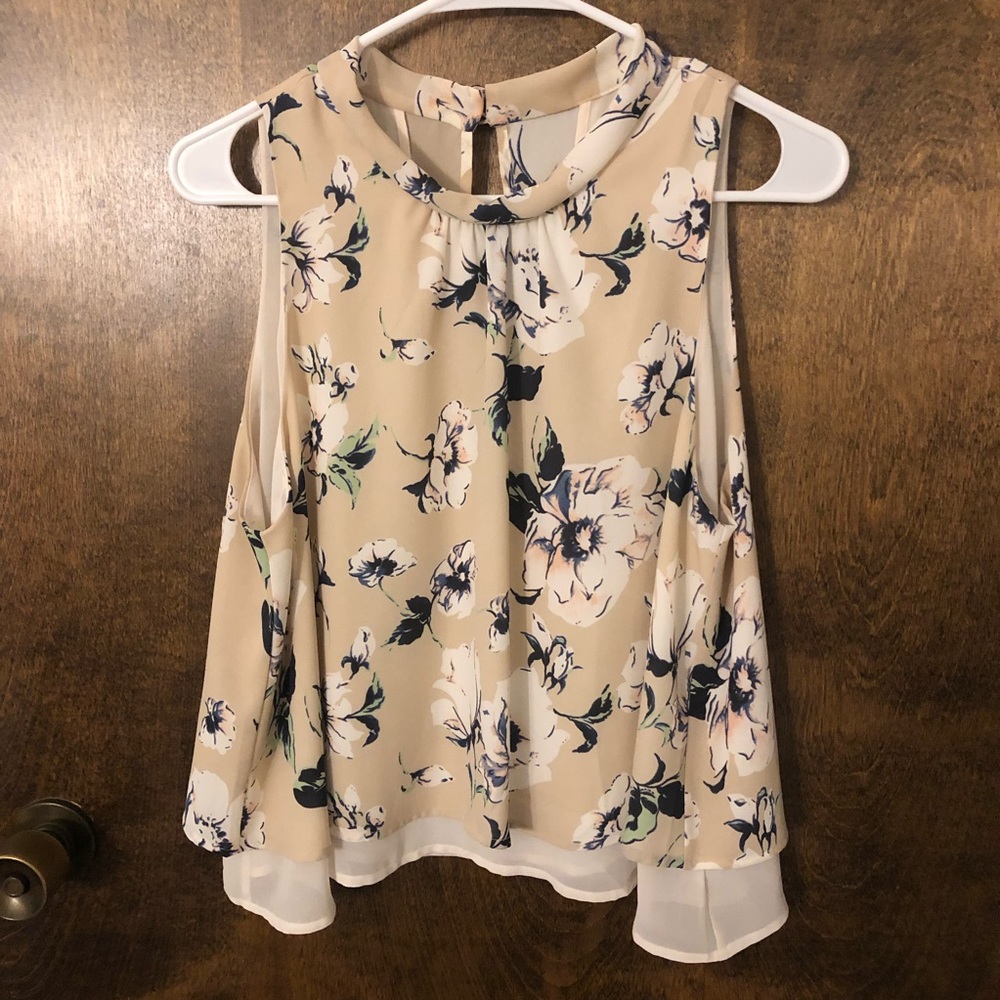 ASTR Floral Blouse